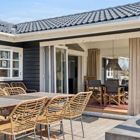 Cozy Wooden With A Great Terrace * Bøtø By