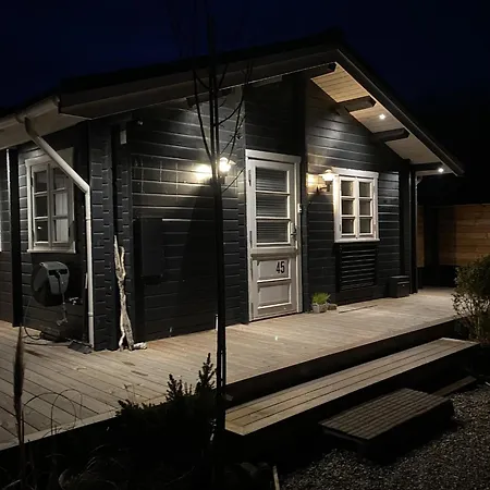Njut Av Atmosfären I Ett Mysigt Sommarhus * Bøtø By