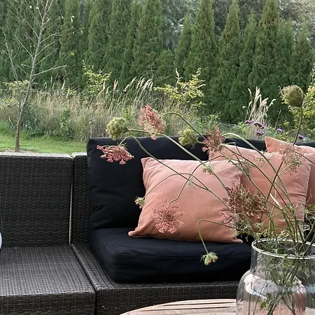 Lovely And Cozy With A Beautiful Terrace Nyaraló